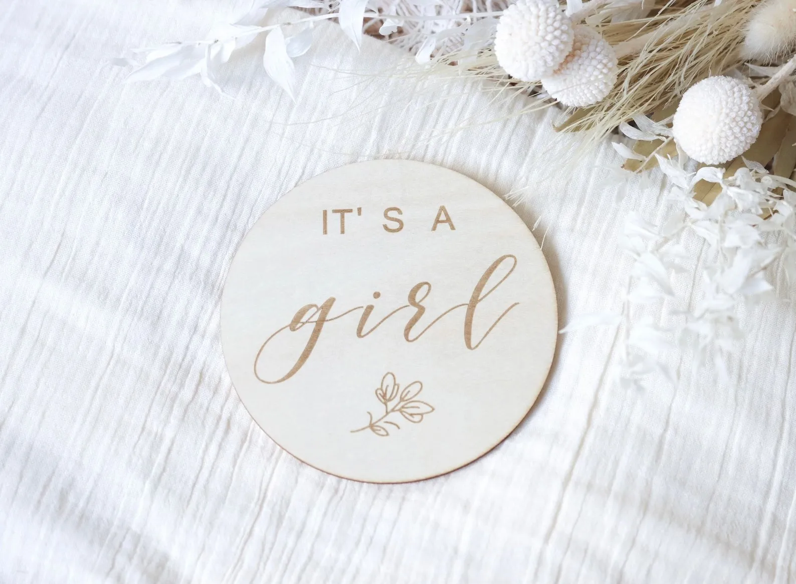 Announcement plaque | Wooden sign | It\'s a Girl | It’s a Boy | Gender Reveal Plaque Newborn Photo Prop Baby Shower Announcement