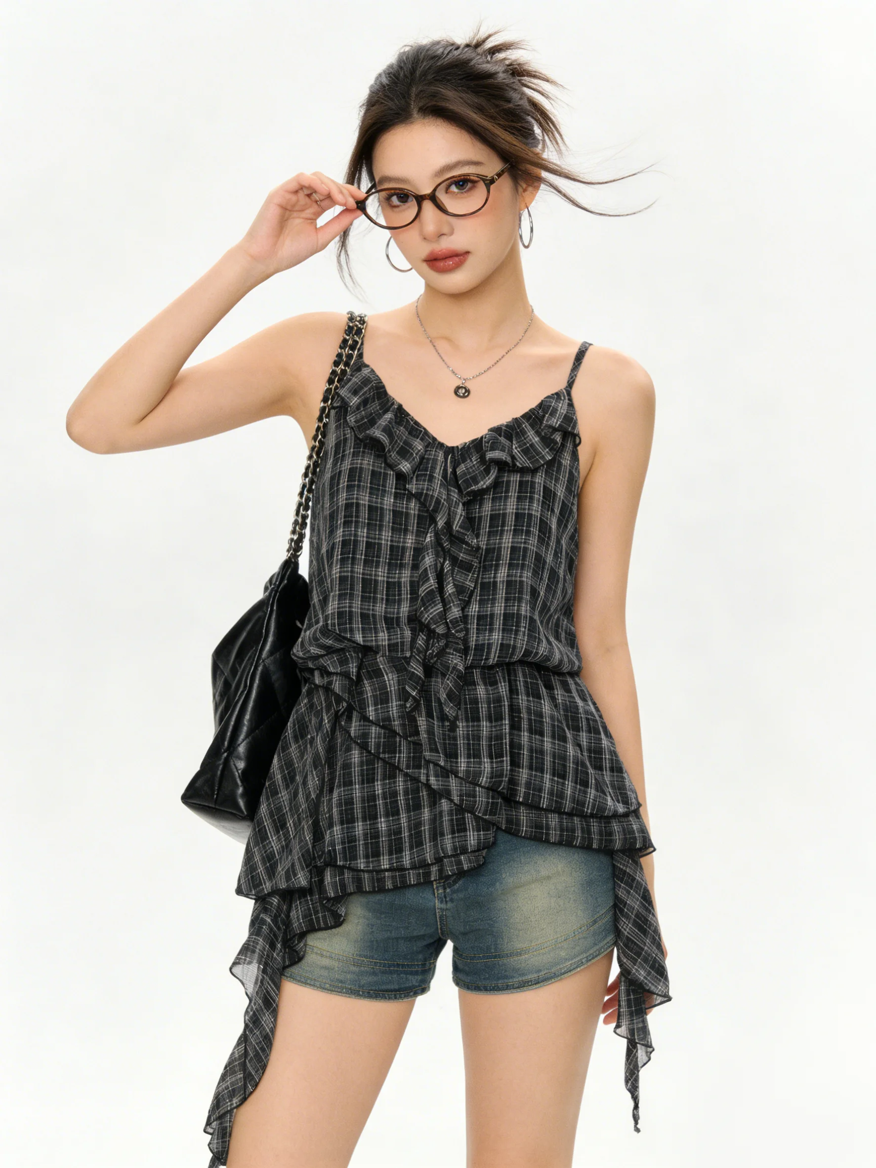 

Женская летняя футболка-топ без рукавов с эффектом похудения, в клетку, с завязками на шее, новинка, с рукавами-колокол, подчеркивающая талию, в сексуальном девичьем стиле