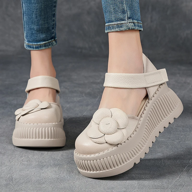 

GKTINOO Ретро-сандалии с круглым носком на толстой подошве, летние новинки 2026 года, из натуральной кожи, повседневные, с цветочным декором, женские туфли на плоской платформе