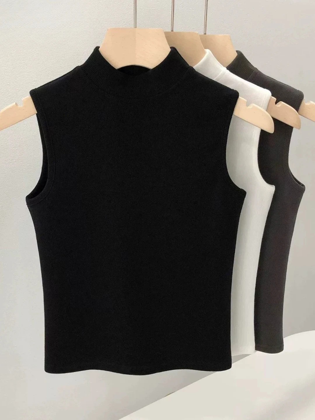 Slim Fit White Half High Collar Sleeveless Vest Women's Early Autumn Base Layer Top Korean Style Breathable Polyester Fiber