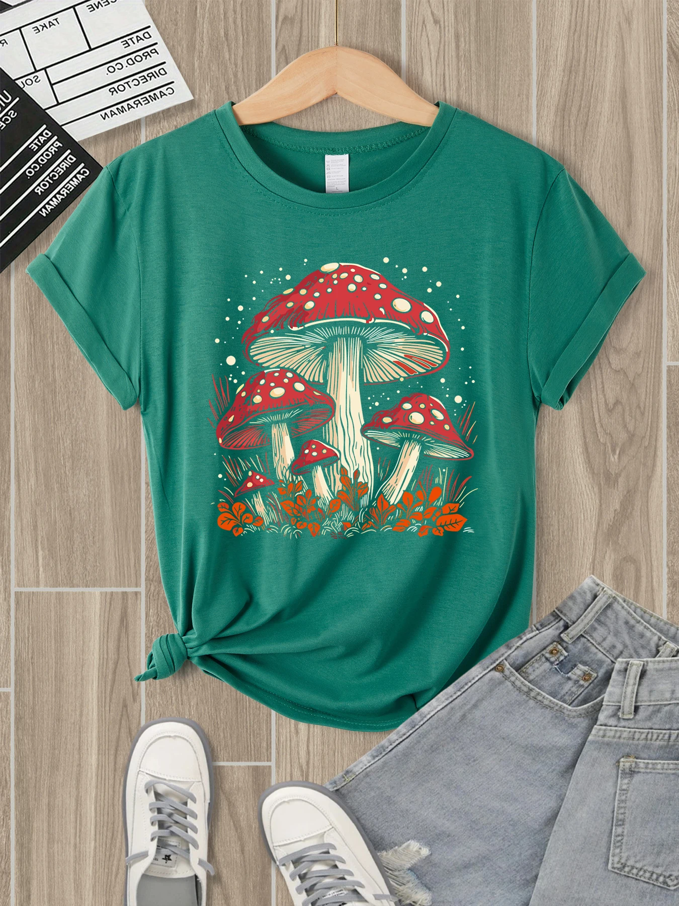 레드 버섯 개성 그래픽 프린트 티셔츠 여성 크루넥 캐주얼 티셔츠 편안한 여름 반팔 힙합 소프트 탑