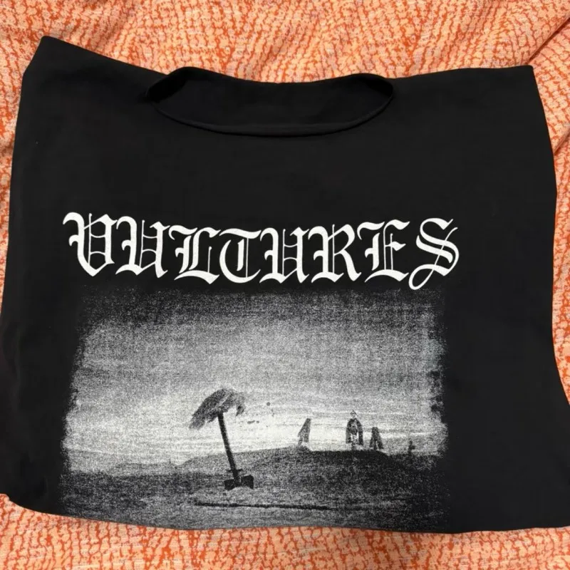 Oversize Kanye Vulture Long Sleeve Tshirts Breathable Cotton Tops Men Women Street Outfit Album Cover Pattern Cut Edge Pullover