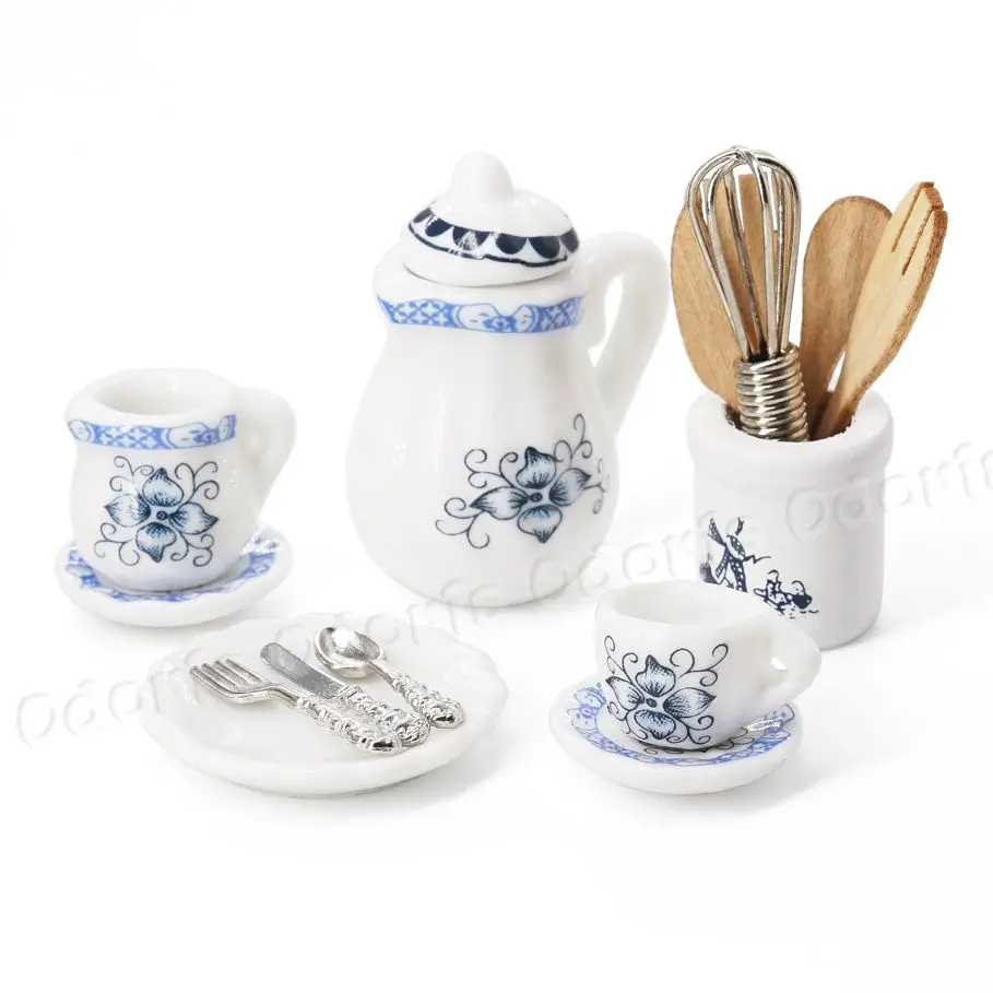 Odoria-Service de tasses à thé en porcelaine avec pétales bleus miniatures, assiettes, couverts, ustensiles de cuisson, maison de courses, accessoires de cuisine, britware, 1:12