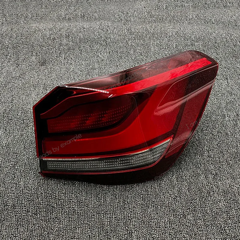 Applicable to 16-19 BMW X1 tail F49 F48 rear tail assembly X1 reversing light X1 brake light cover