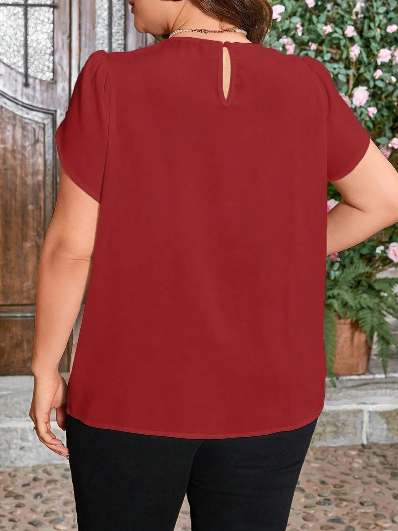Bluse in Übergröße für Damen, Spitze, Rundhalsausschnitt, kurze Flügelärmel, lockeres, lässiges Sommer-Oberteil für den Alltag – Detail 3