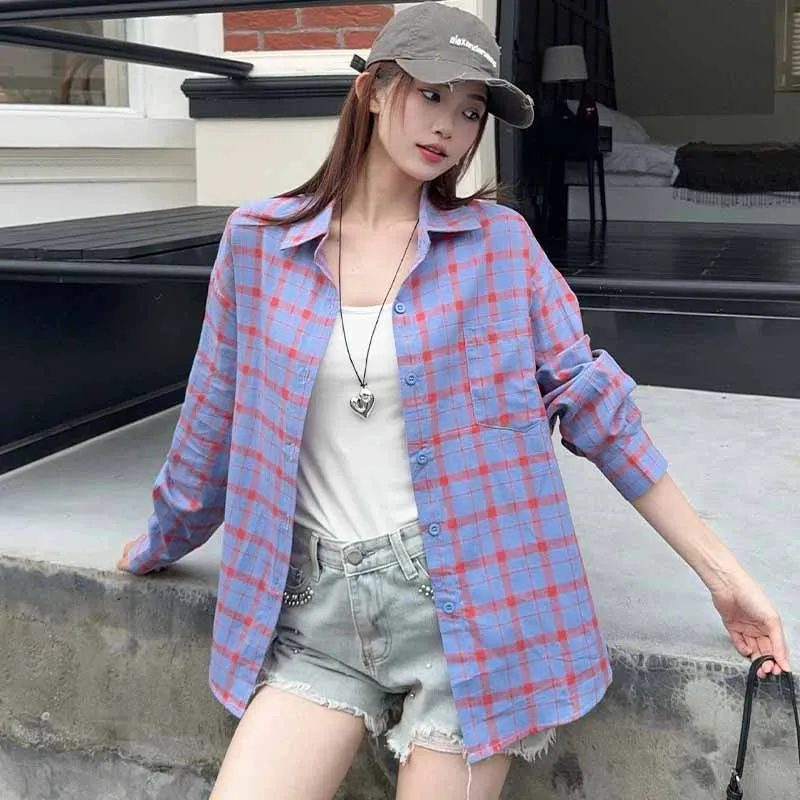 2025 Nuova camicia a quadri per donna Primavera Autunno Streetwear Camicette a maniche lunghe alla moda Camicia a quadretti casual allentata in cotone da donna