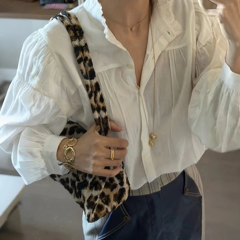 

Французская свободная женская блузка Savi 2026 Весна-Лето, белая, с рюшами на воротнике, рукавами-фонариками, из мягкого хлопка, с длинными рукавами