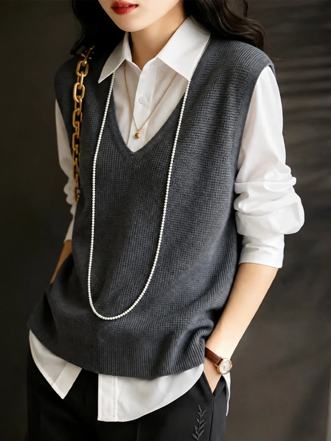 Fashionable V-Neck Knitted Vest Versatile Comfortable Sleeveless Design Commute Style New Arrival Soft Material Women's Jacket