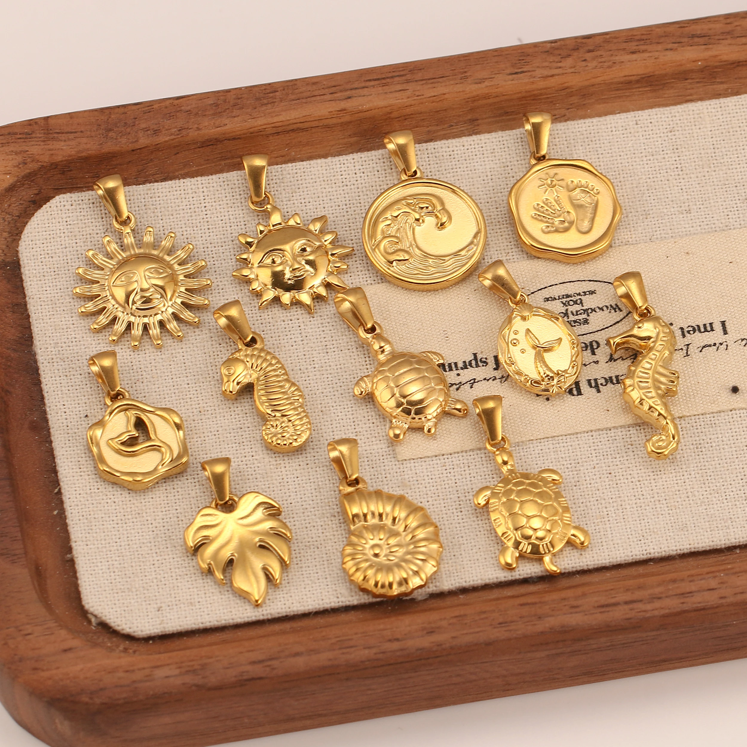 Emboss Face Moon&Sun Charms Stainless Steel Marine Animals Conch Turtle Pendant Jewelry Making Supplies DIY Necklace Accessories