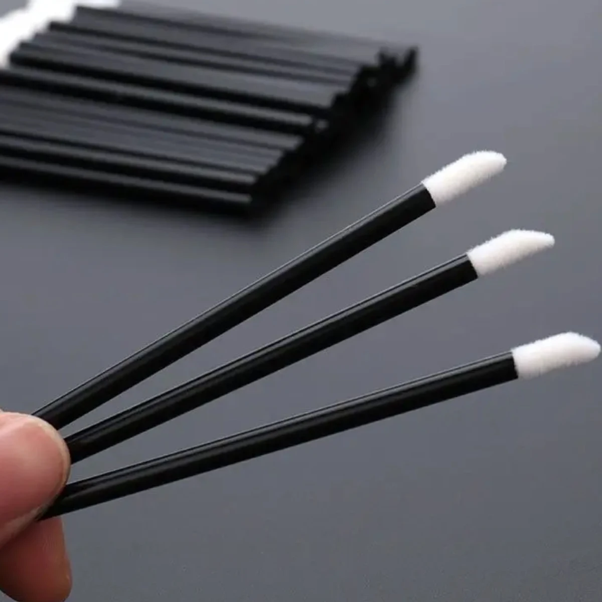 50 قطعة فرشاة الشفاه الصغيرة القابل للتصرف لوازم Spoolies ل لاش تمديد أحمر الشفاه قضيب لمعان فرشاة Mackeup اكسسوارات أدوات