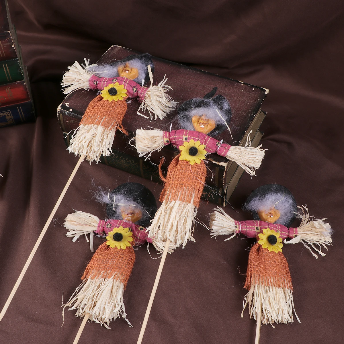 

4 Pcs Decorate Wizard Decorations Ornament Halloween Wooden Straw Ornaments