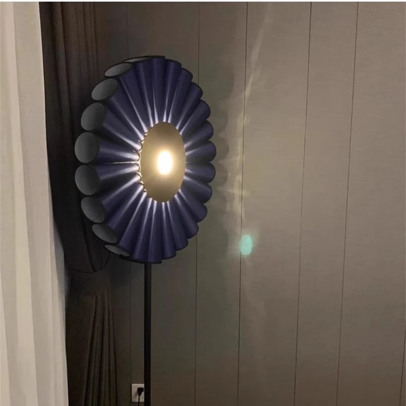 الأمريكية LED الحد الأدنى مصابيح الحائط قاعة الديكور أضواء الإبداعية غرفة المعيشة دراسة غرفة نوم الحديثة مصمم عباد الشمس الشمعدانات