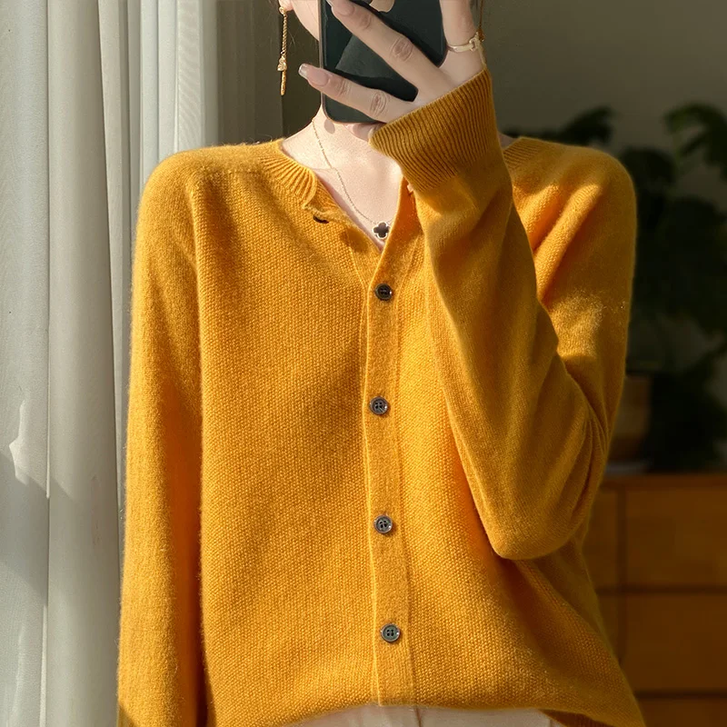 Long-sleeved women\'s sweater cashmere knit 100% pure merino wool cardigan O-neck cardigan sweater coat in spring and autumn.