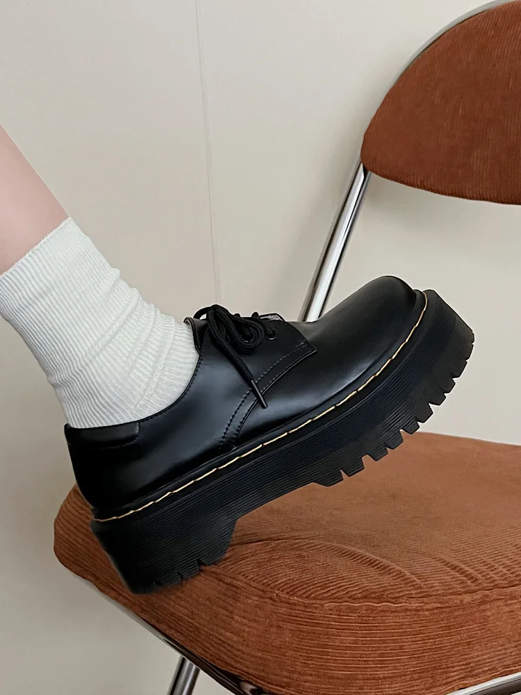 Buty kobieta 2022 brytyjskie chodaki platforma wszystkie mecze oksfordzie obuwie damskie jesień okrągłe Toe nowe Retro Preppy Creepers Leath