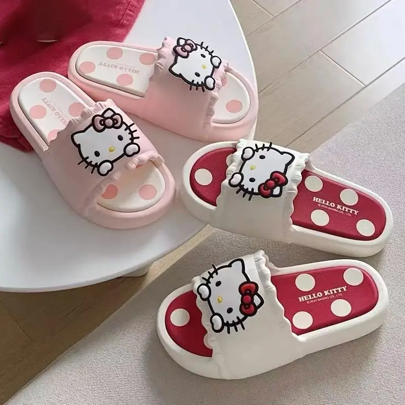 

Sanrio Hello Kitty Slippers Women Style Summer Home Interior Non-Slip Outdoor Sandals Cartoon Character Kitty Outdoor Sandals