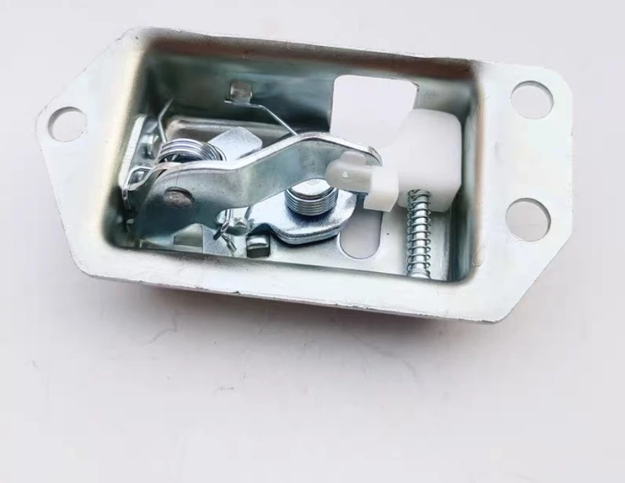 Rear Door Lock Block Lock Core Back Door Lock Buckle Trunk Lock Body for FAW GF8 CA6371 FAW V52 Suzuki Super Carry Changhe 1018 - Image 3