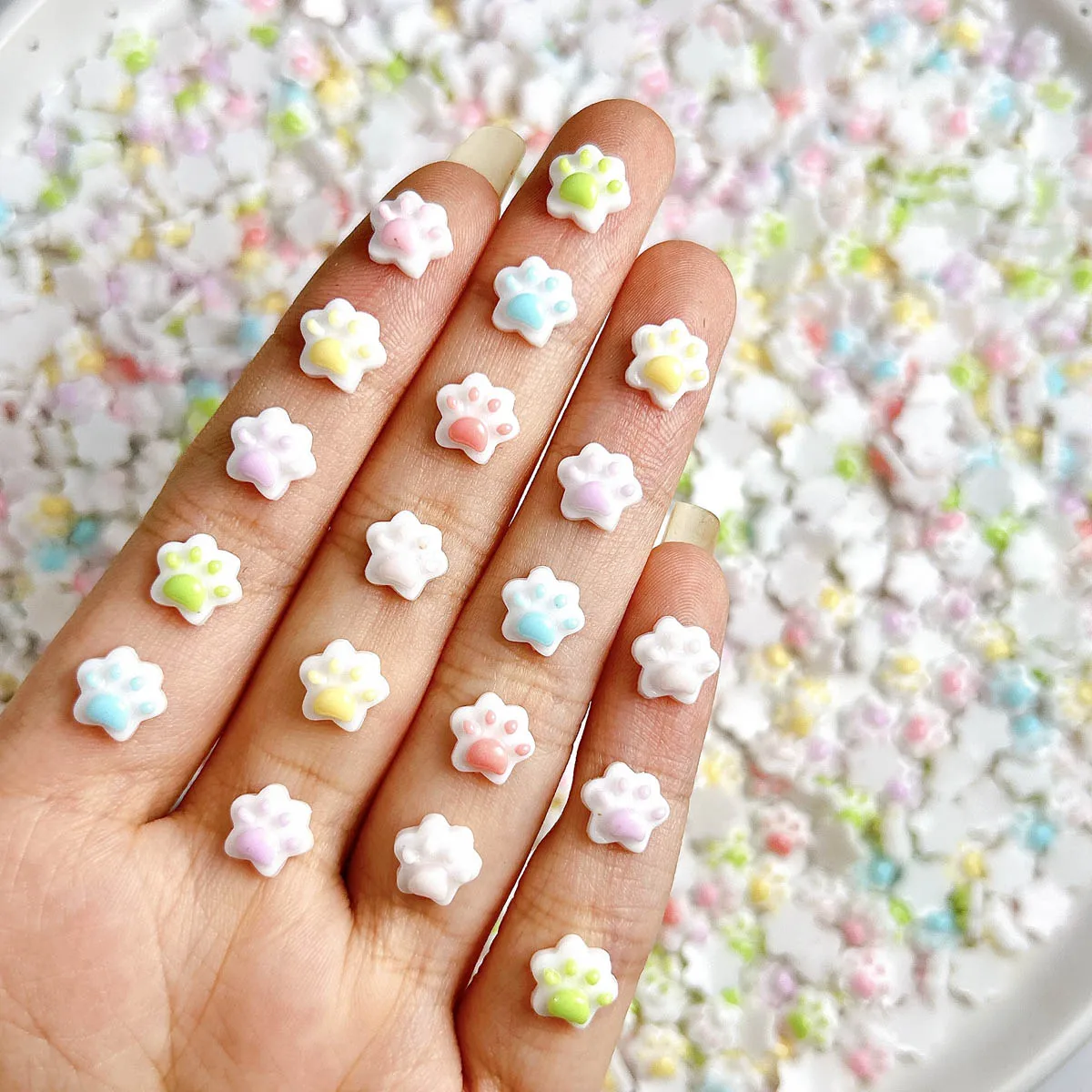 

Chubby Cream-colored Cat Paws Nail Charms 3D Adorable Luminous Claw Resin Nail Art Decorations DIY Hairpin Clip Nails Ornaments