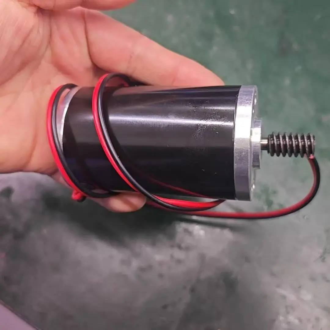 

45MM 24V 32RPM Worm Gear DC Motor