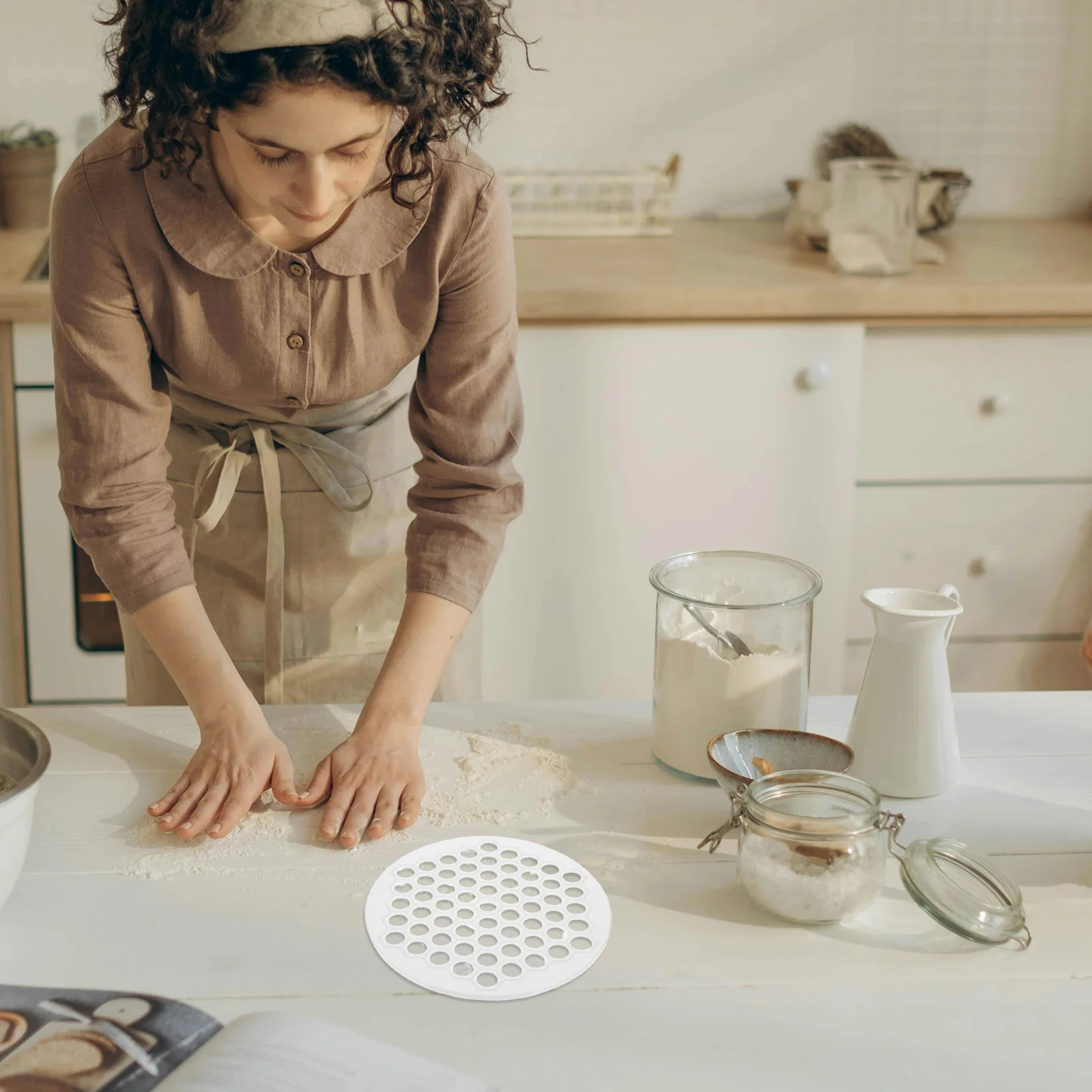 

Dumpling Mold Multi-Hole Plastic Dumpling Maker For Home Kitchen Russian Tool Reusable Ravioli Mold Kitchen Supply