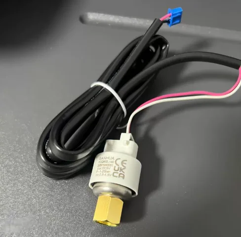 Pressure transmitter air conditioner sensor switch screw YCQB02L01
