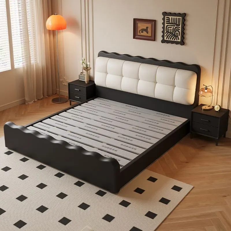 French Retro Black Leather Puff Bed Cloud Ripple Design Soft Upholstered Double Bed for Modern Master Bedroom