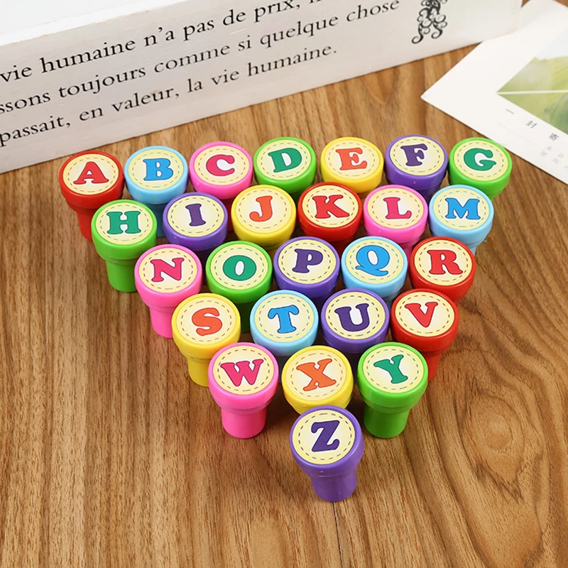 Cartoon 26pcs Alfabetten Letters Ronde Stempel Nummer Zelfinkt Kinderen Rekenkundige Seal Zelfinktende Scrapbooking DIY Leermiddelen