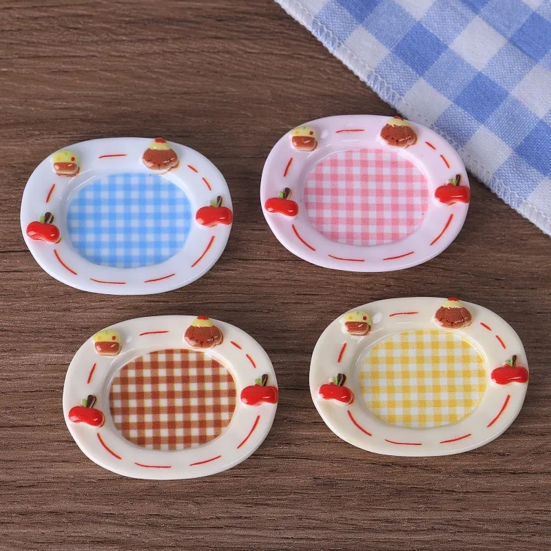 Dollhouse Resin Figurine 8Pcs Set, Imitation Cartoon Checkered Small Plates DIY Mini Food Play Set