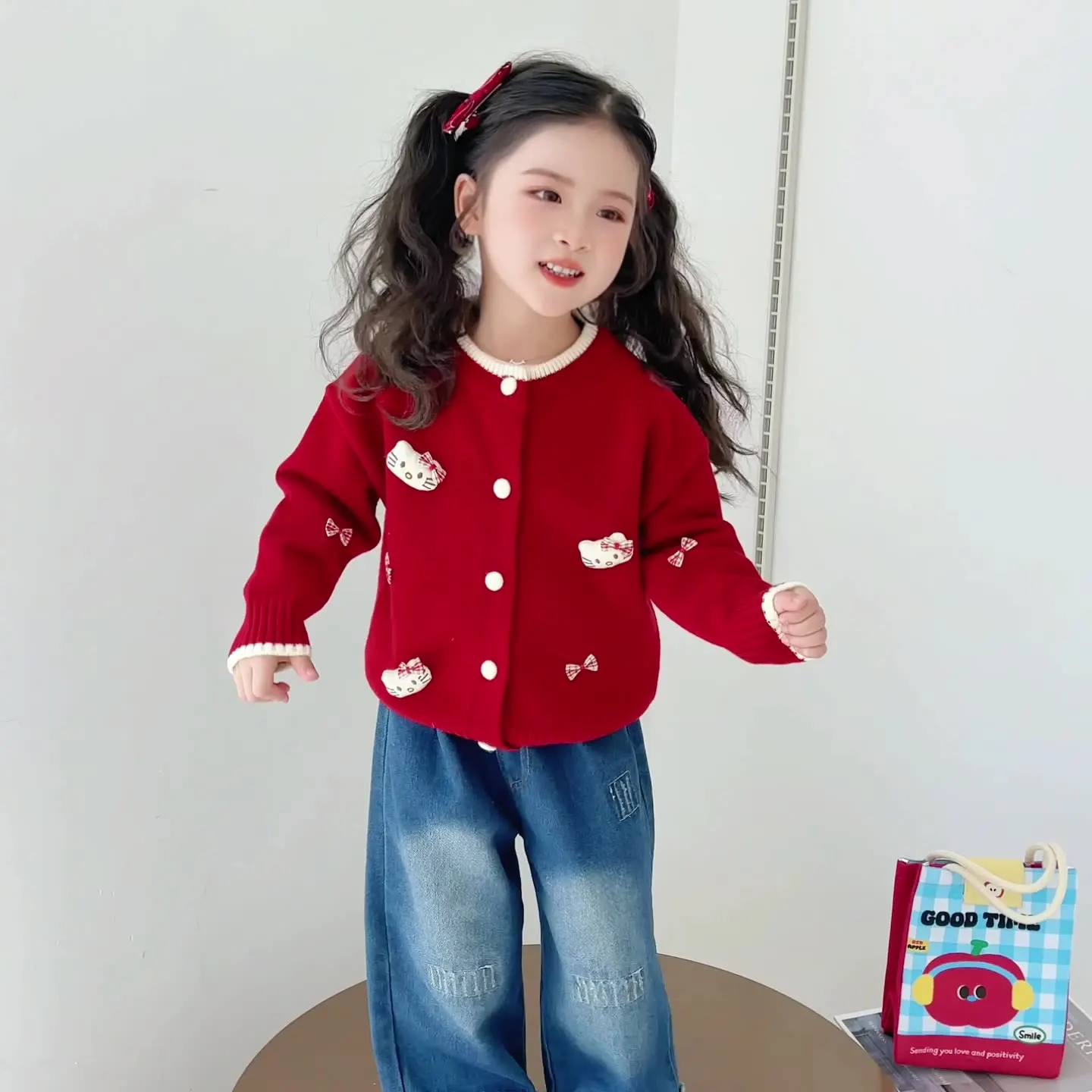 

2025 Autumn New Hello Kitty Children' Sweater Kawaii Girls Sanrio Anime Cartoon Korean Fashion Bow Red Cardigan Princess Coat