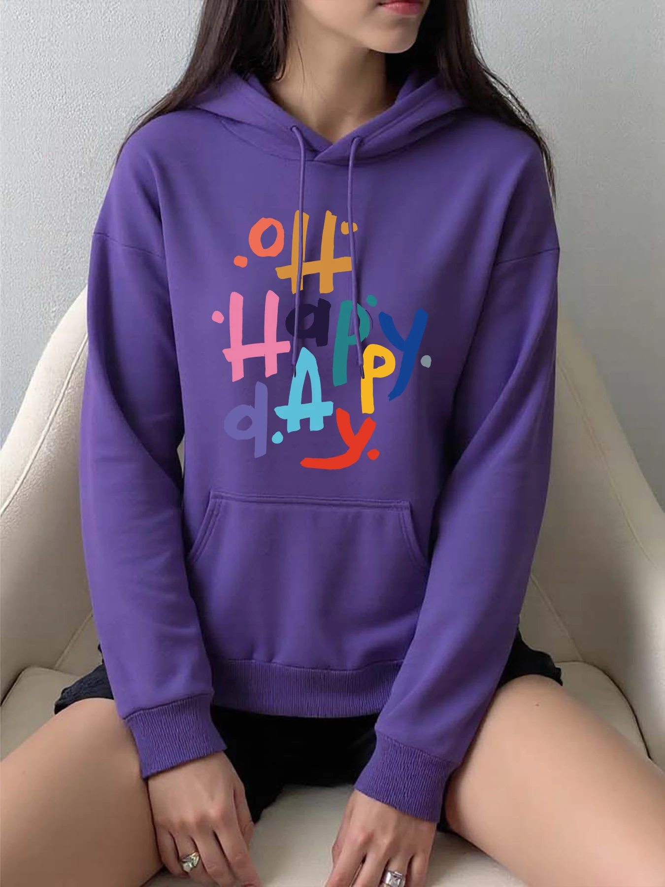 

Happy Day красочная художественная женская толстовка с буквенным принтом в стиле хип-хоп, разноцветная толстовка с капюшоном, флисовый осенний пуловер, женские толстовки с карманами