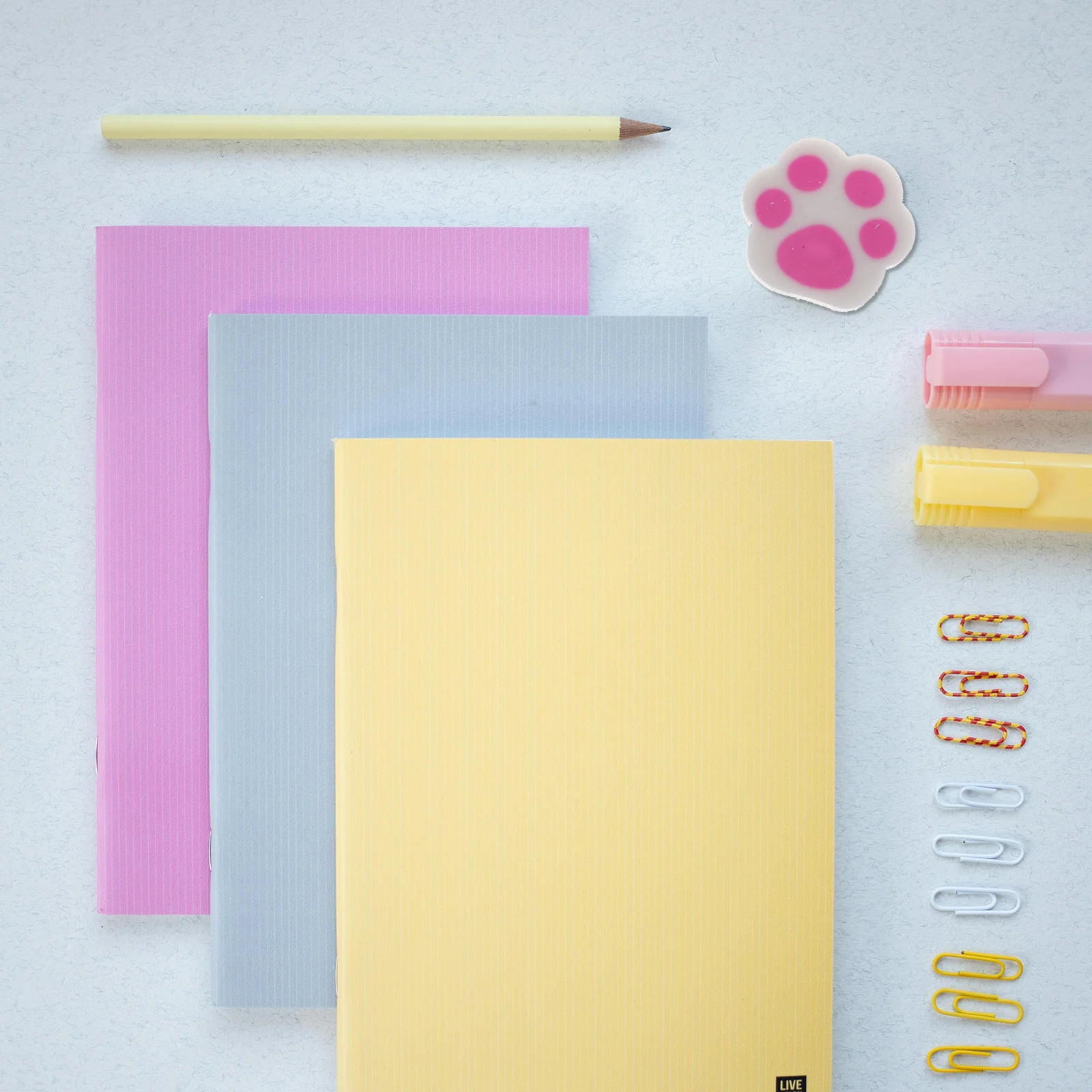 

30Pcs Cat Paw Erasers Cartoon Animal Mini Erasers for Kids Home School Painting Drawing Fun Pencils for Kids Bulk