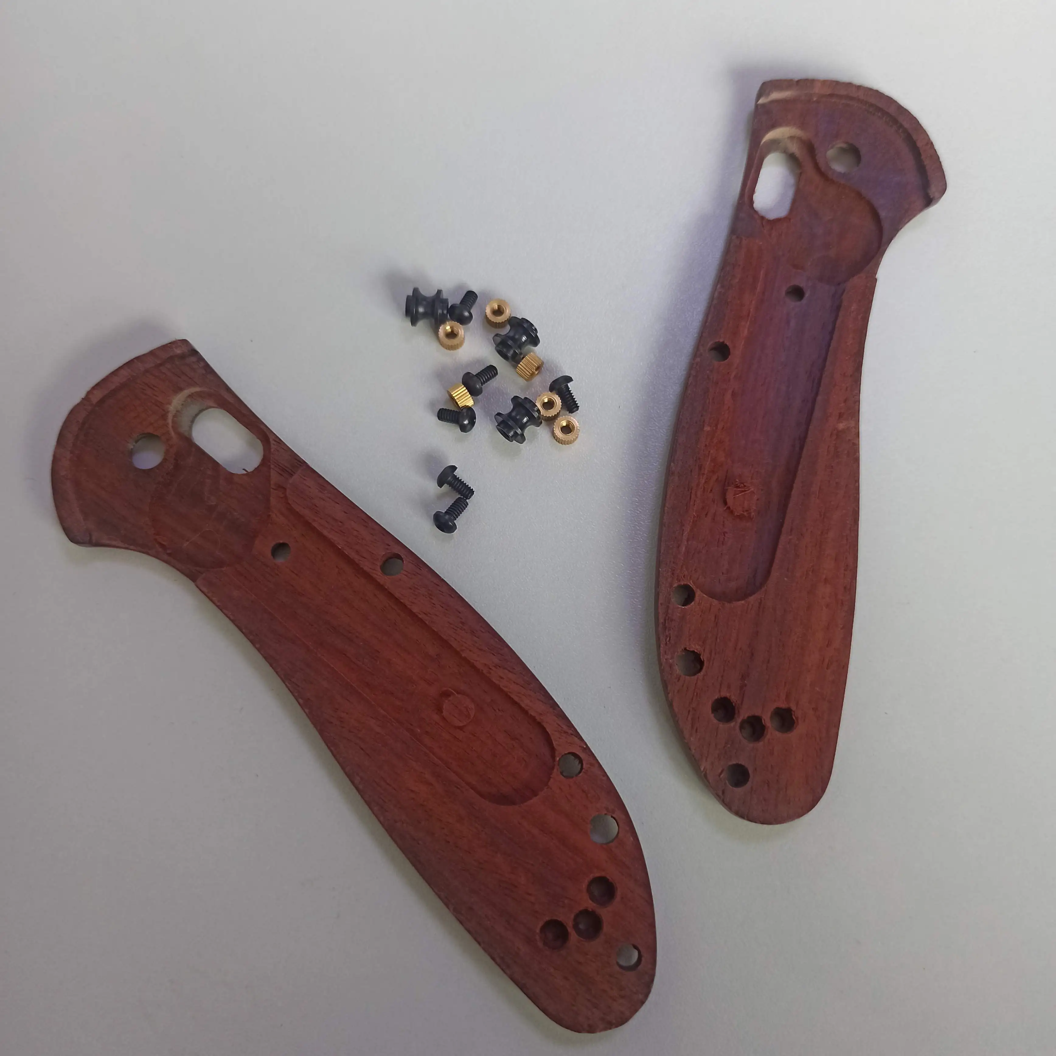 

1 пара деревянных рукояток для карманного ножа Benchmade Griptilian 551