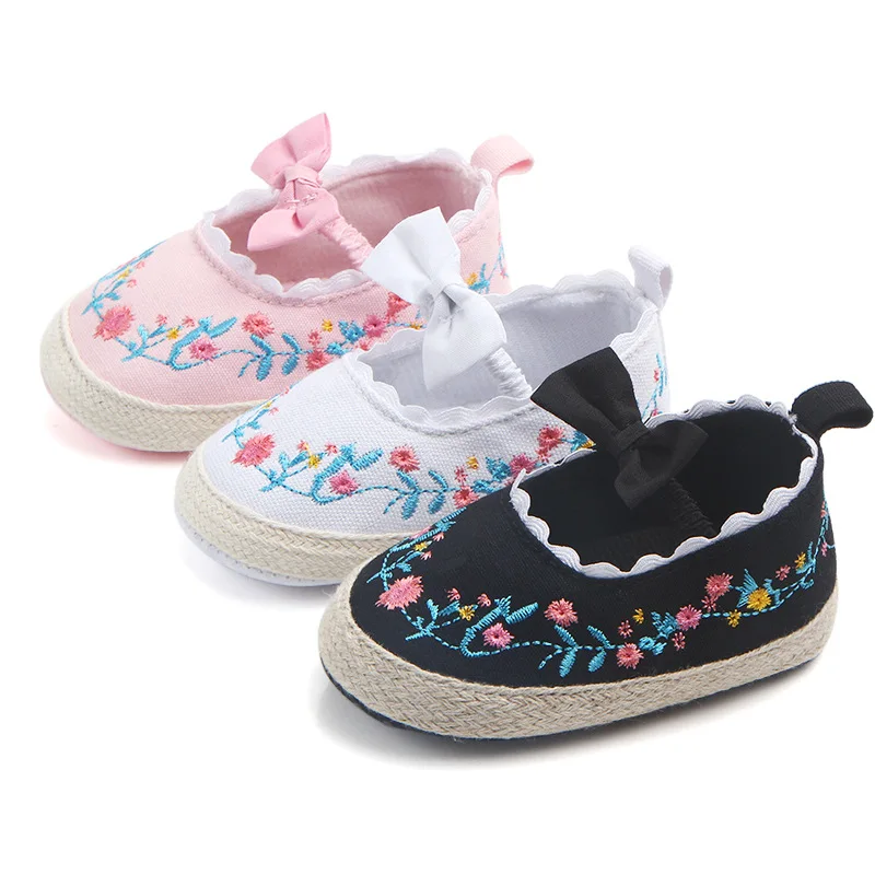 Spring and Autumn Embroidered Princess Shoes Baby Shoes Soft soled Anti slip Sneakers