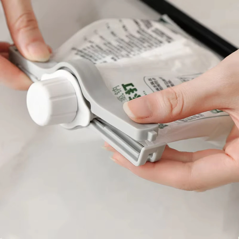 Screw Cap Sealing Clip Seasoning Bag Milk Powder Salt Bag Sealing Clip Snack Food Preservation Clip Gadget Kitchen Accessories view 3