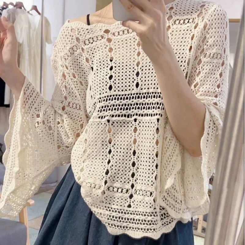 

2025 Autumn Bohemian Holiday Hollow Crochet Long Sleeve Top Retro National Style Beach Knit Sweater Pullover Top