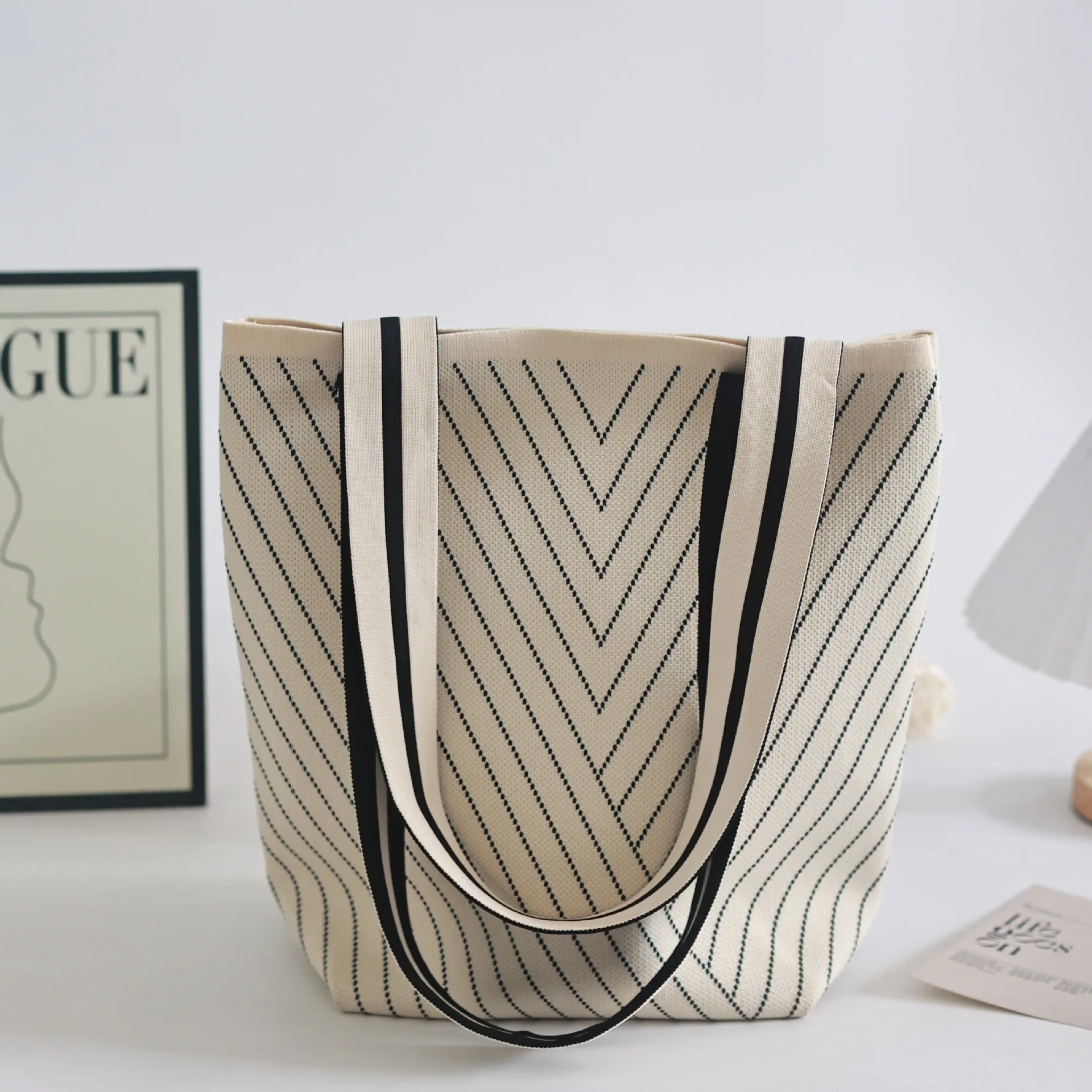 Women'S Bag Portable Large Capacity Striped Tote Handbag Handmade Knitted Bucket Phone Bags Large Capacity AutumnWinter Handbags