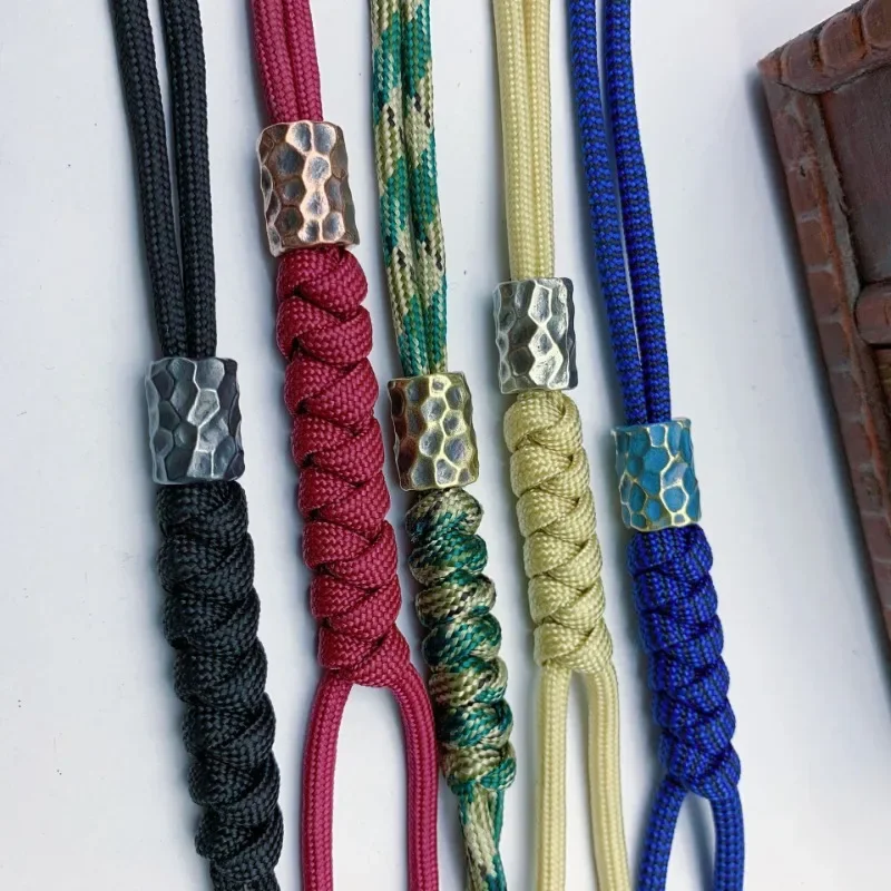 

Brass Hammer Texture Pattern Cylinder EDC Knife Beads Paracord Lanyard Pendants DIY Outdoor Flashlight Umbrella Rope Accessories