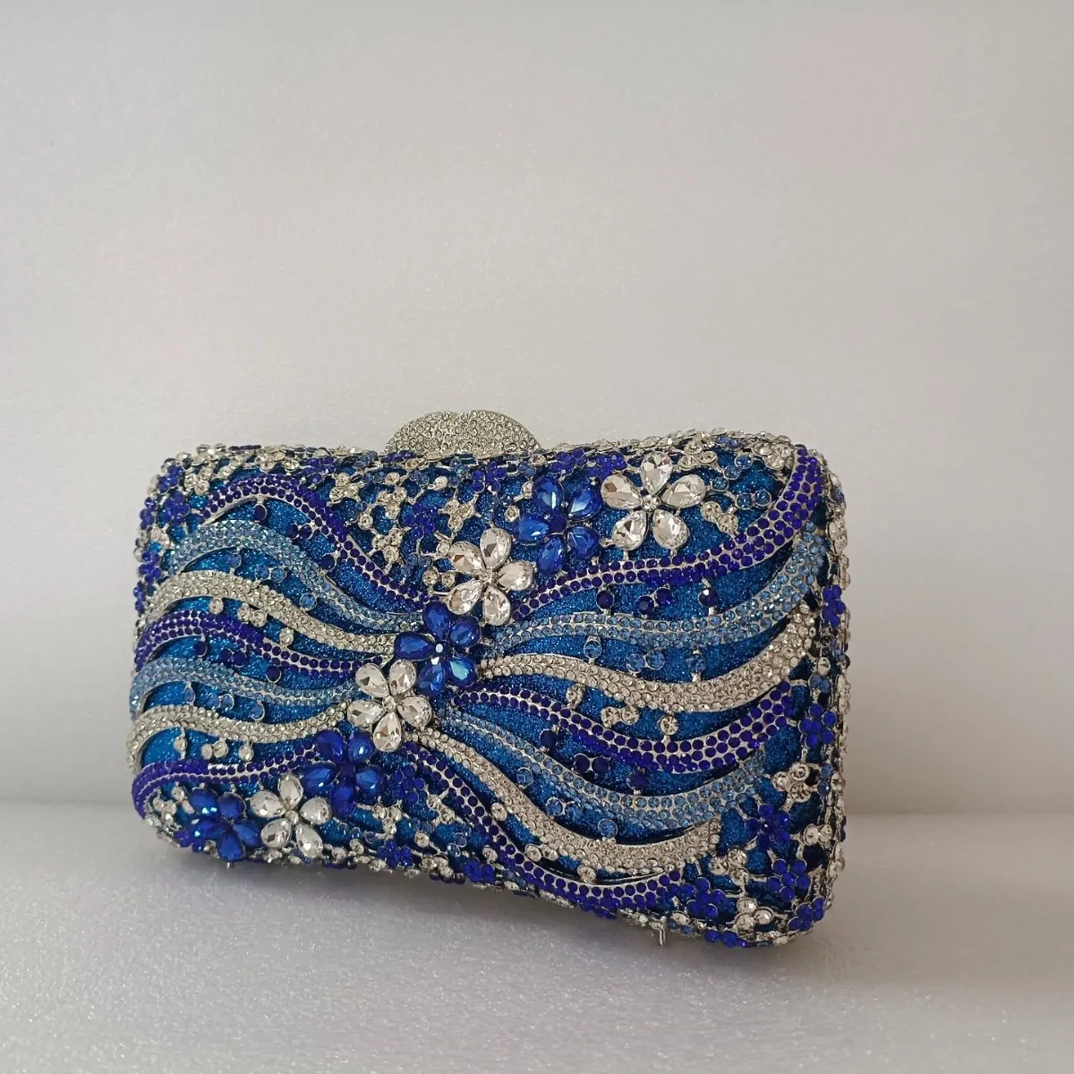 New diamond-encrusted dinner bag empty metal hard box diamond bag banquet dress