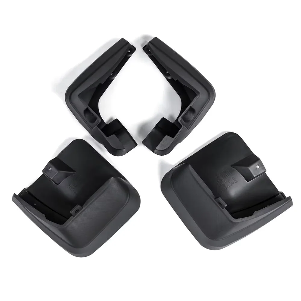 

Для Audi Q3: Накладка на передний бампер, рамка противотуманной фары, крышка, ободок, накладка на капот