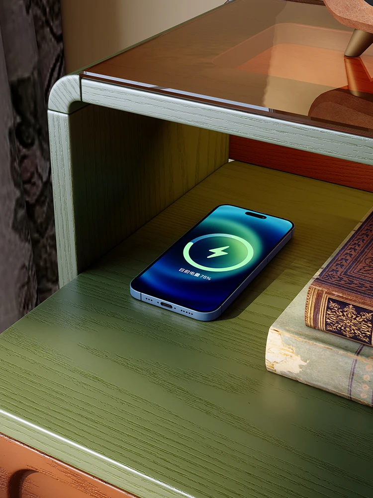 Comodino in legno personalizzabile