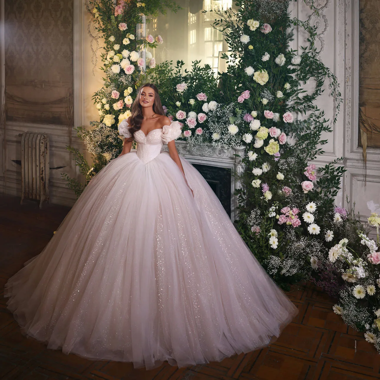 Vestidos de baile de princesa brillantes, Vestido de novia con lentejuelas, de tul, sin mangas, hecho a medida