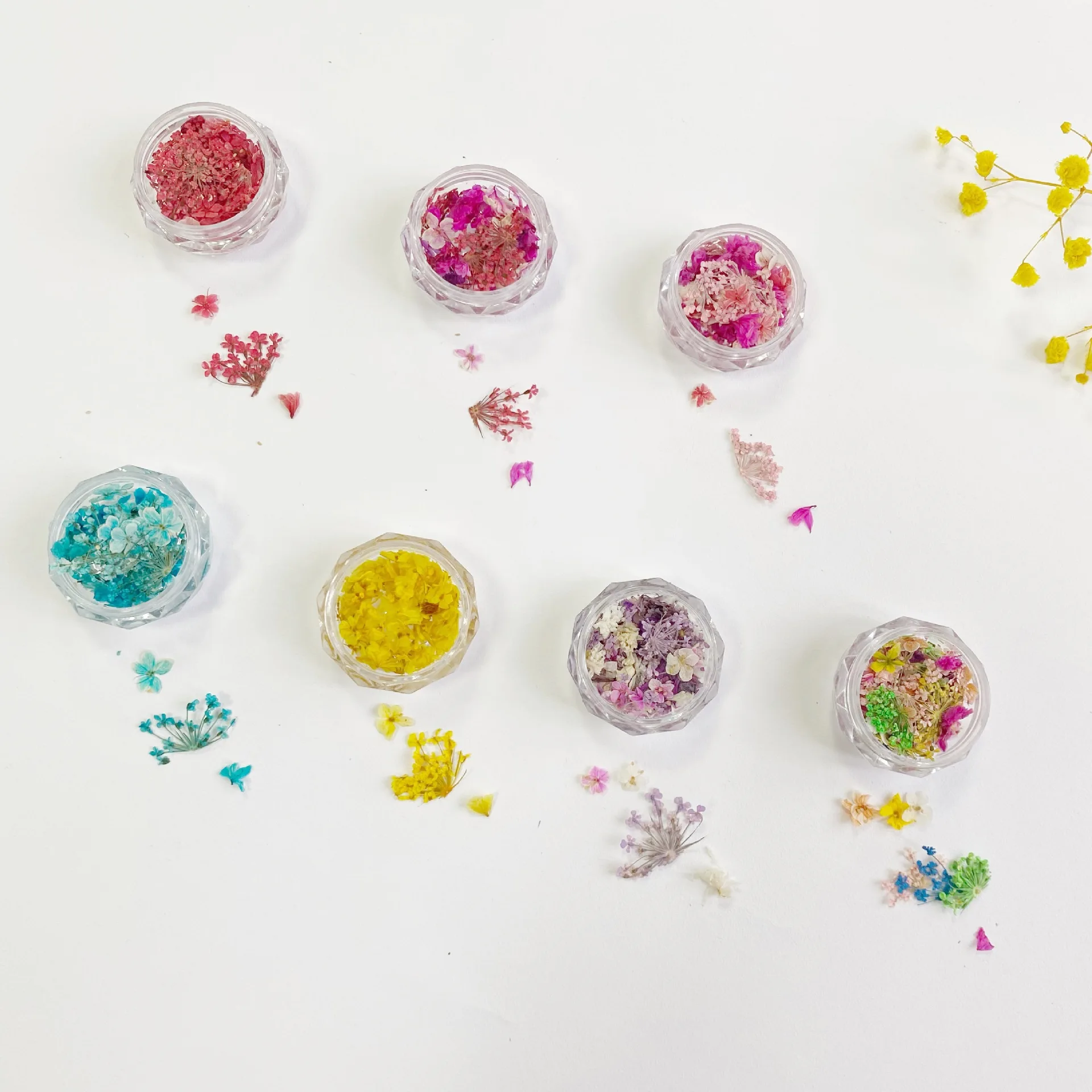 1 stücke Kleine Gebrochene Blumen Nagel Trockene Blumen Wette Blumen DIY Telefon Fall Kerze Tropf Kleber Kreative Geschenk Nagel dekorative