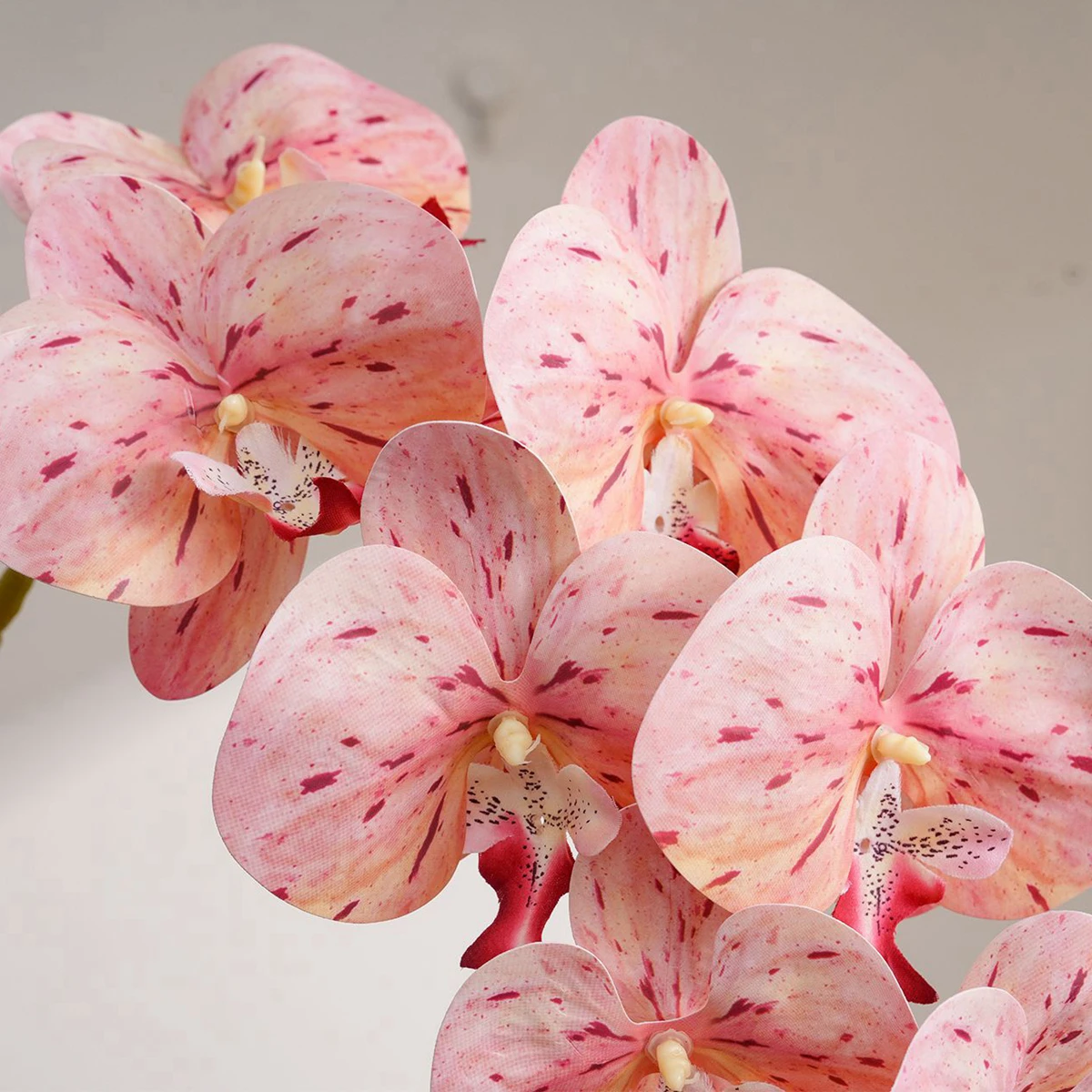 Mehrfarbige, echt anfühlende künstliche Phalaenopsis-Orchidee, 105 cm langer Stiel, künstliche Seidenblume für Heimdekoration, Hochzeitsdekoration. – Detail 5