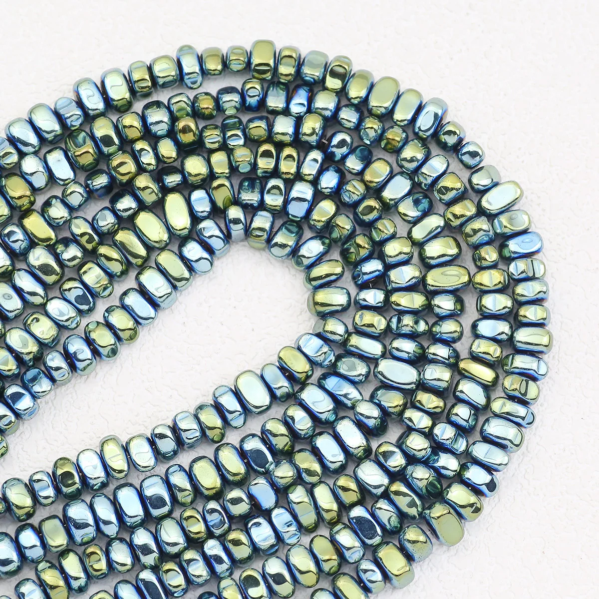 Grüne unregelmäßige Kies Hämatit Naturstein lose Distanzperlen 1 Strang ca. 10 mm für Schmuckherstellung DIY Armbänder Zubehör