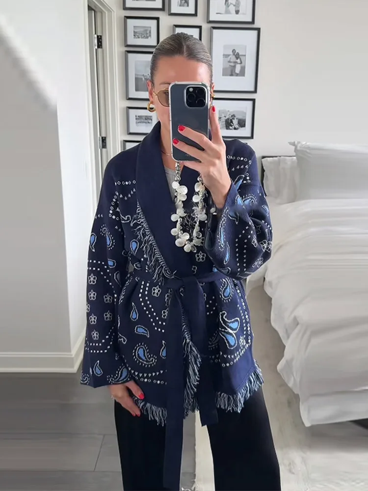 

Stylish Retro Shawl Cardigan Tassel Print Female Outerwear Trendy Casual Chic Elegant Designer New Fall Women's Clothes