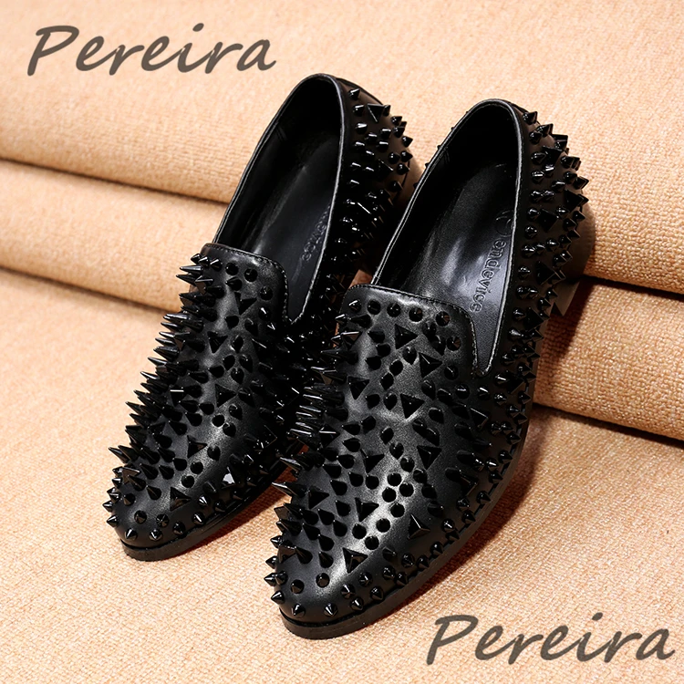 

Fashion Rivet Men Casual Shoes Black Punk Slip On Loafers Luxury Brand Handmade Flats Comfort Soft Party Wedding Dress Shoes