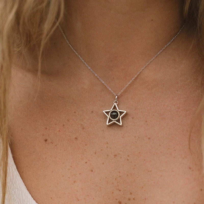 Custom Picture Necklace Personalized Star Photo Necklace Five-pointed Star Photo Projection Necklace for Girlfriend Wife Gift