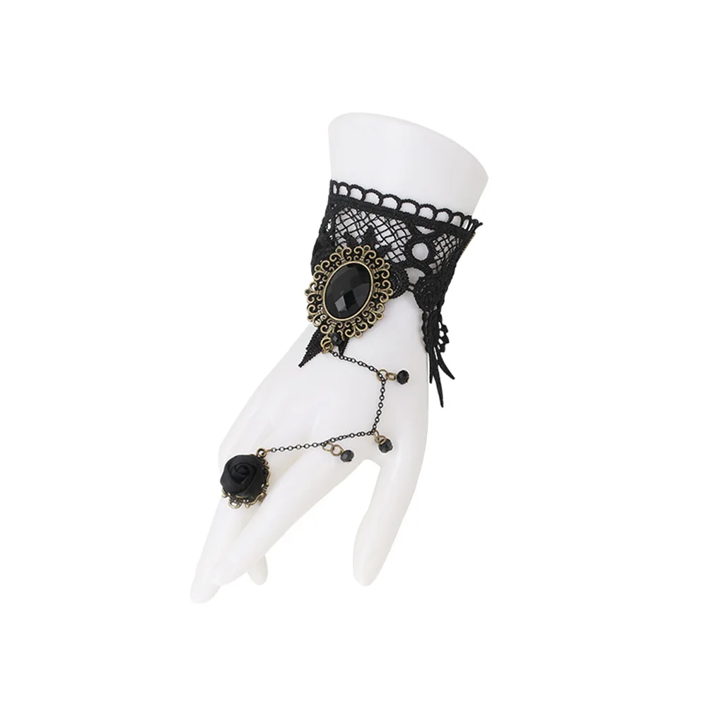 Black Adjustable Punk Lace Chain Mittens with Nail Finger Wrist Rings Metal Hand Harness Bangles Sexy Halloween Jewelry Accessor