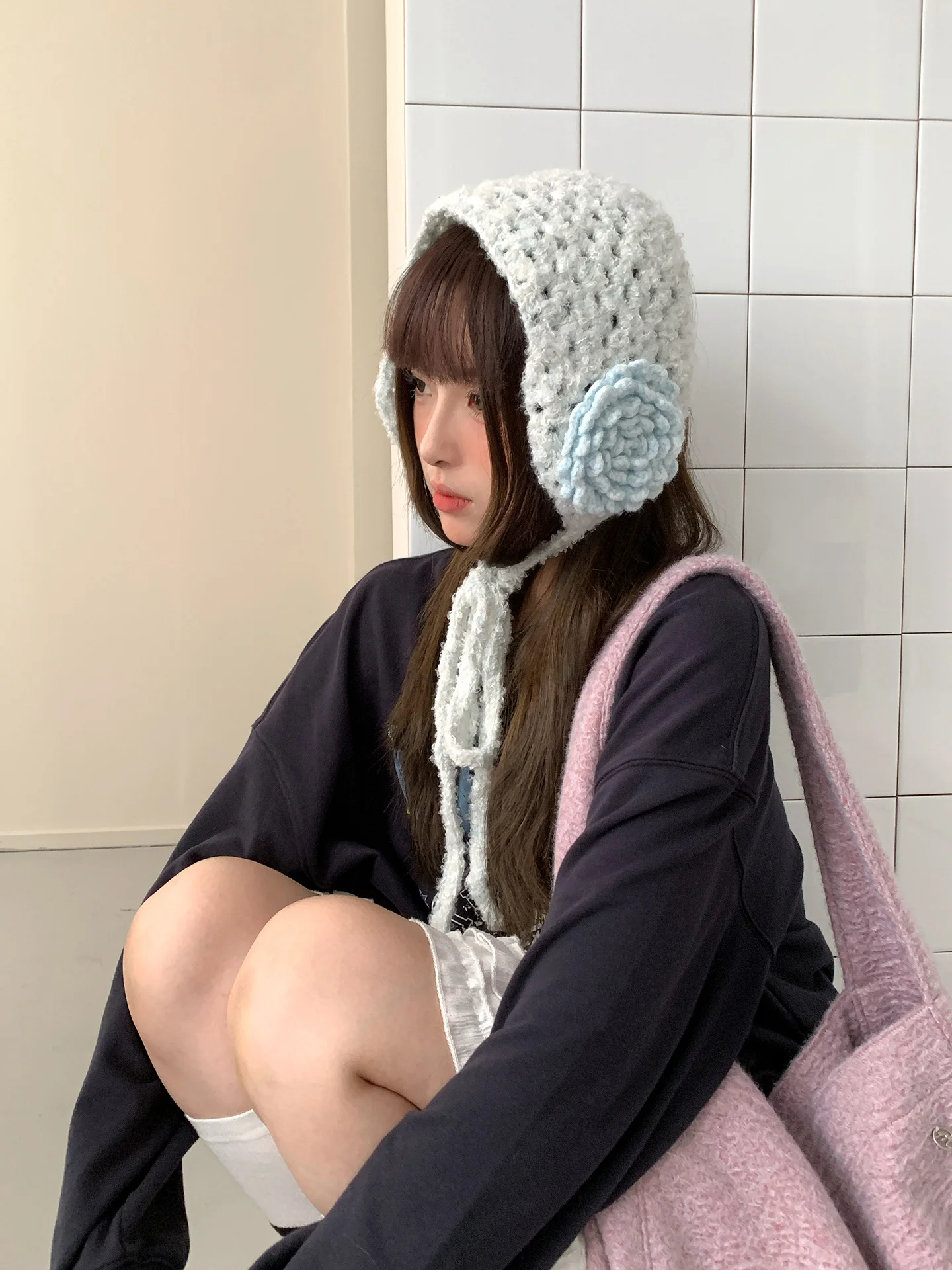 Doce e adorável flor tridimensional de malha artesanal feminina outono e inverno atmosfera quente earmuffs