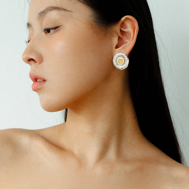 

Daisy Ear Flap Style Stud Earrings - Niche Design S925 Silver with Natural Stone