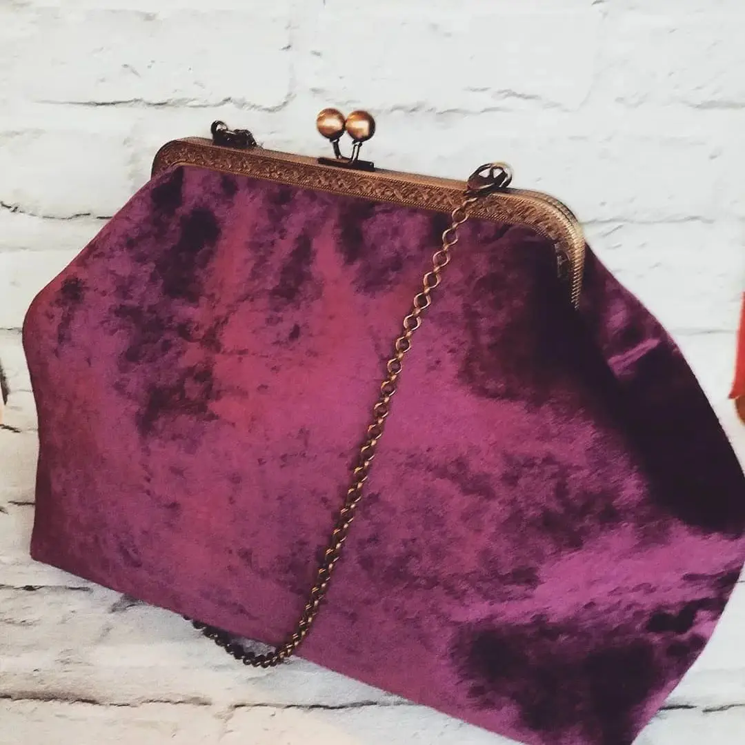 

Lost in Vinatge Velvet Bag Snap Ball Kiss Lock Metal Frame Purse Gold Antique Frame Evening Clutch Bags 24x32x10cm